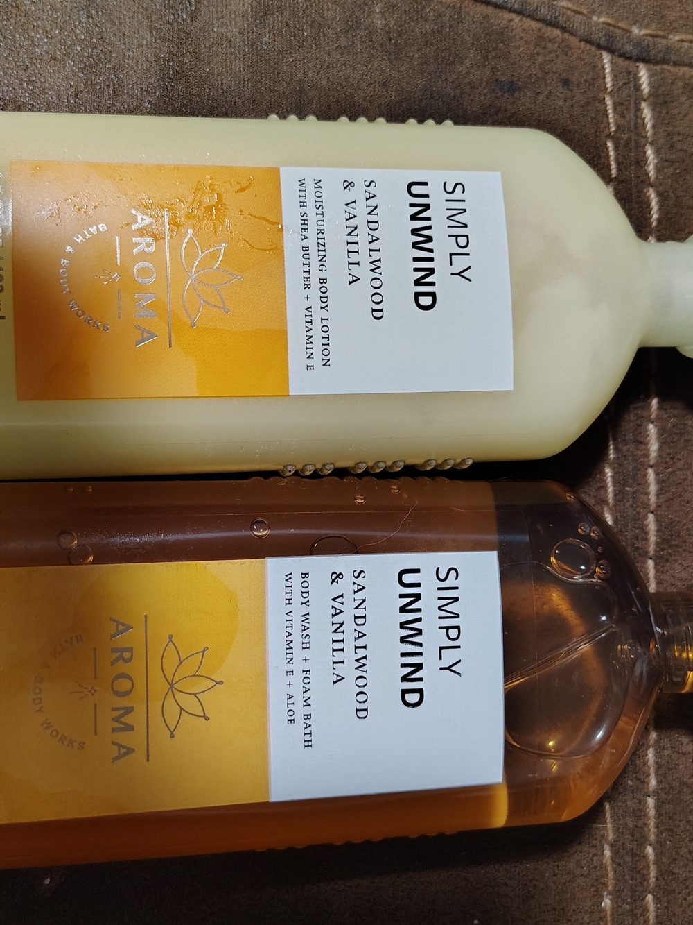 Simply Unwind Sandalwood & Vanilla Body Care Duo